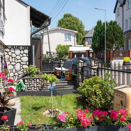 La Perla בית הארחה *